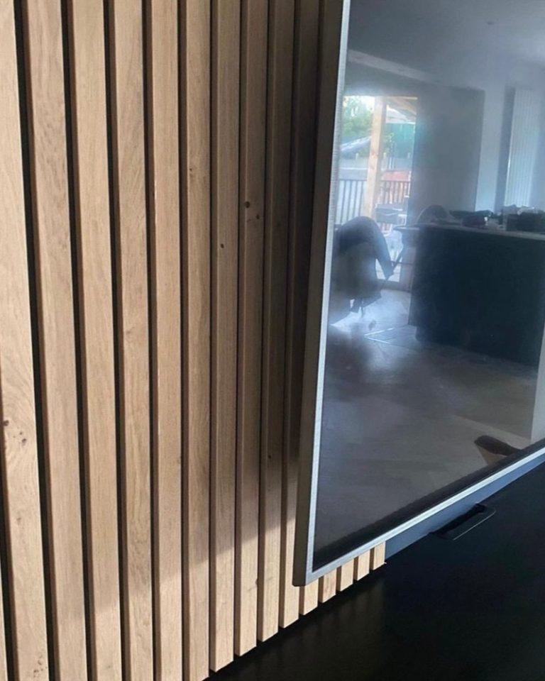 meuble-sur-mesure-decor-tv-en-bois-3