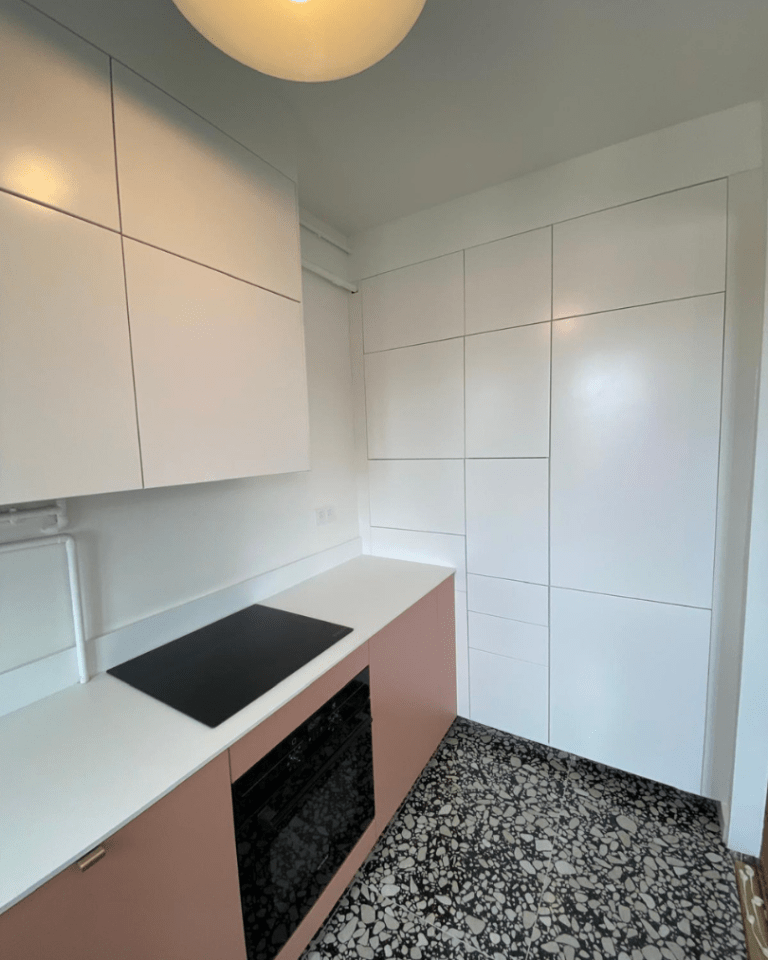 Cuisine ouverte et lumineuse rénovée dans le Val-de-Marne après travaux